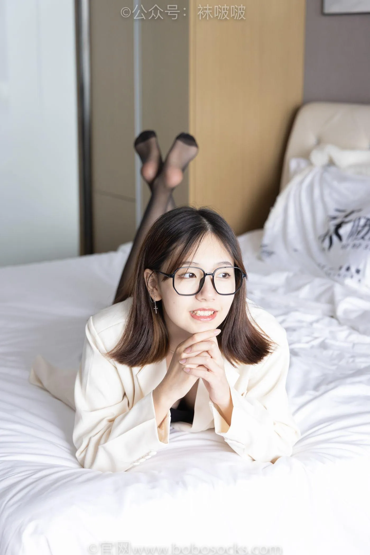 [BoBoSocks袜啵啵]NO.032 小甜豆-平底鞋、黑丝 [144P]插图4